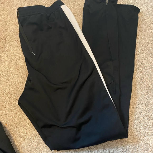 Sweatpants - Picture 2 of 3